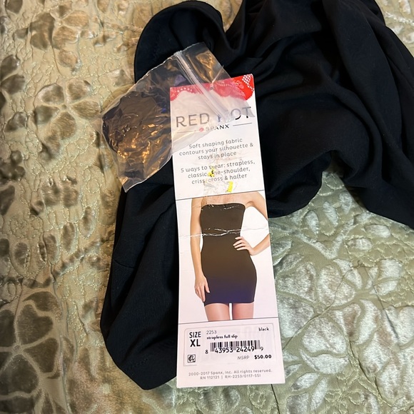 Assets Spanx NWT Black Convertible Full Slip - Picture 5 of 5